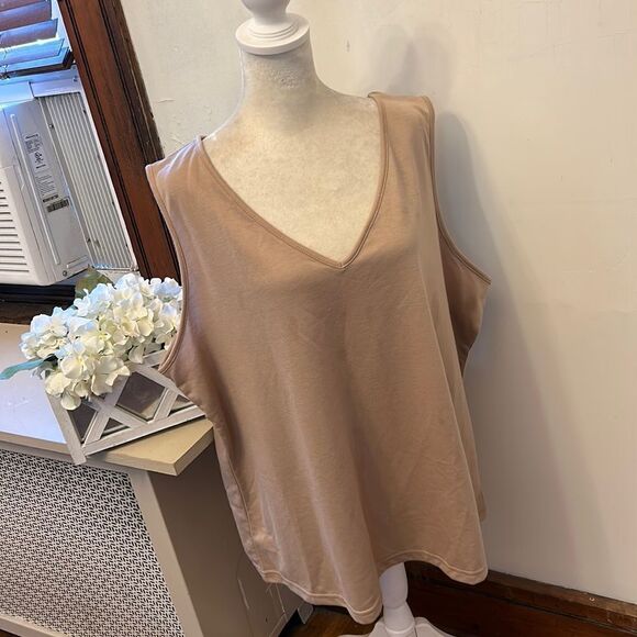 NYDJ tan sleeveless V neck blouse Size 0X/ 1X New - Picture 1 of 7